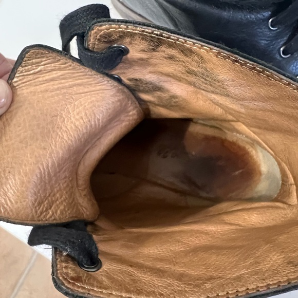 Madewell women’s 7.5 lace-up black leather boots with lug soles, 1” heel - Picture 8 of 14